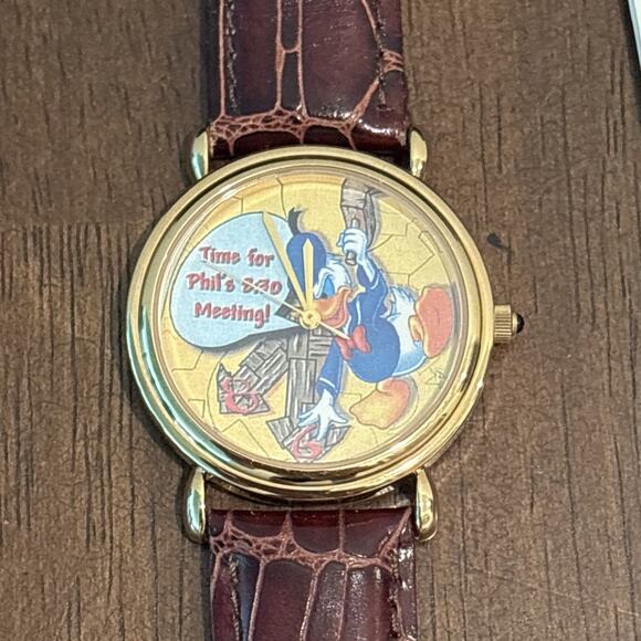 New Disney Artist Watch Donald Duck Rare! Super Nice Quality Limited main image 5